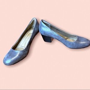 Sofft Shimmery Lavender Low Block Heel Pumps